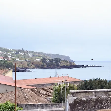 Sunrise House- 4 Bedroom House With Amazing Sunrise Over The Sea 8 Guests