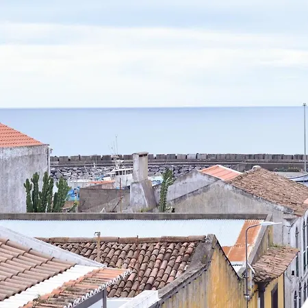 Sunrise House- 4 Bedroom House With Amazing Sunrise Over The Sea 8 Guests *